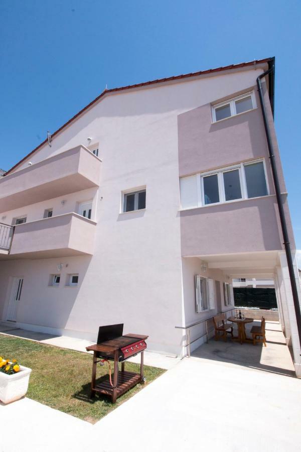 Apartments Liber لوكفا روجوزنيكا المظهر الخارجي الصورة